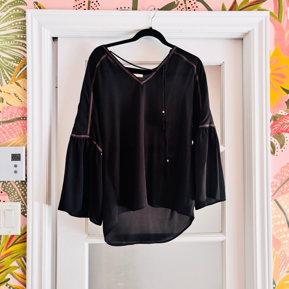 #32 DR2 Black Flared Sleeve Blouse